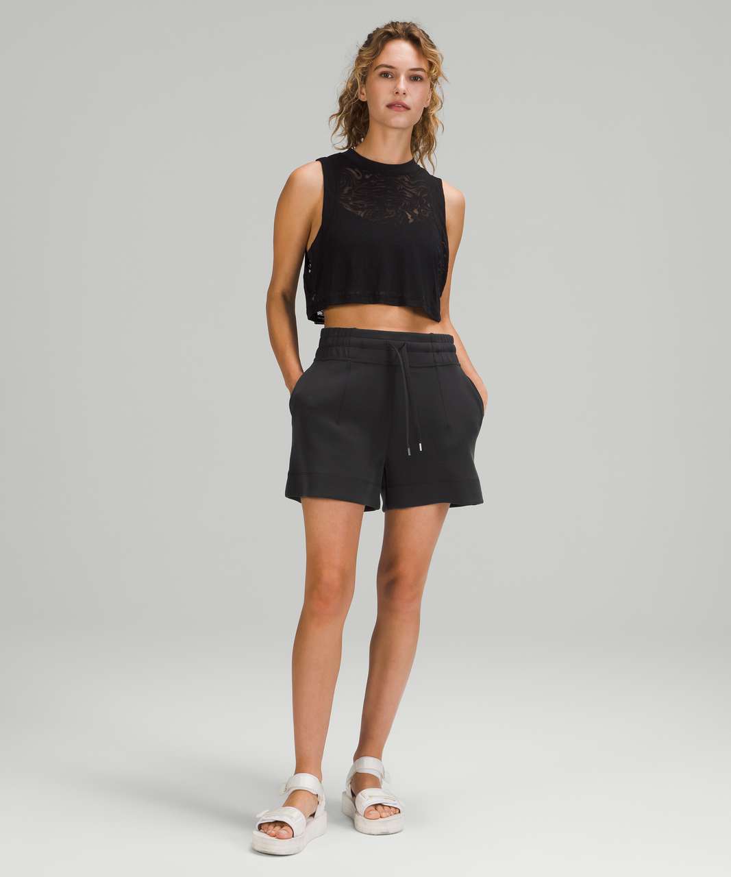 Lululemon Softstreme High-Rise Short 4 - Black - lulu fanatics