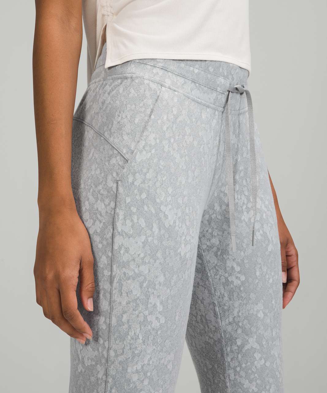 Ready to Rulu Jogger Crop, Speckle Spritz Jacquard Rhino Grey Silver Drop  Starlight