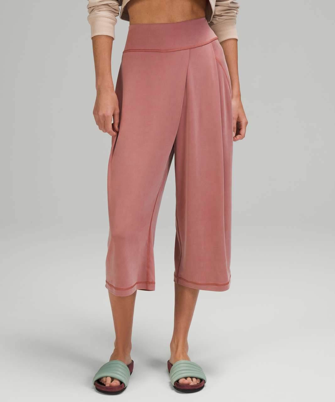 Lululemon Wide-Leg High Rise Crop 19 - Spiced Chai - lulu fanatics