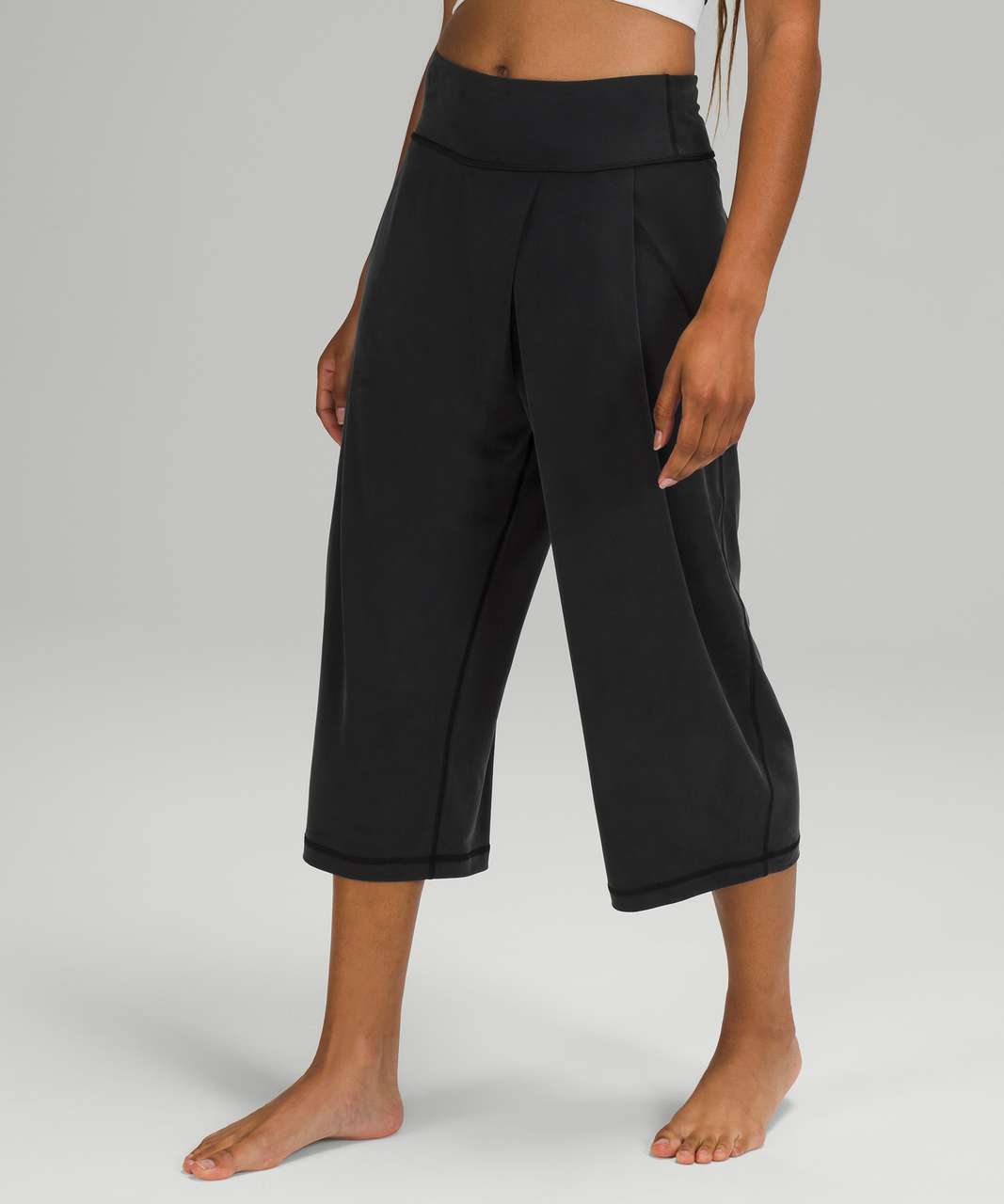 Lululemon Women's Relaxed Fit Crop II Black Yoga Wide Leg Leggings