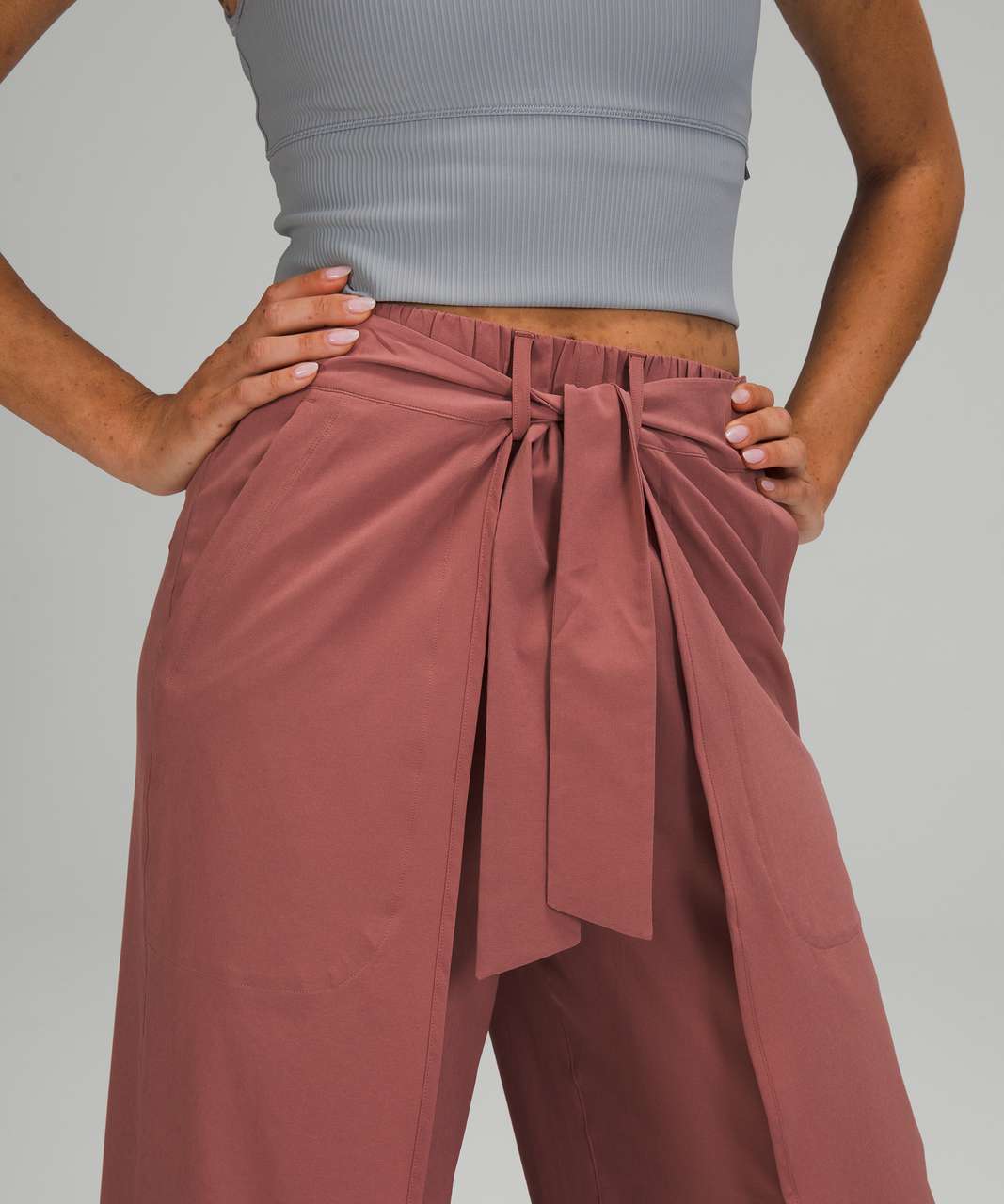 Wide Leg HR Pull-On Crop