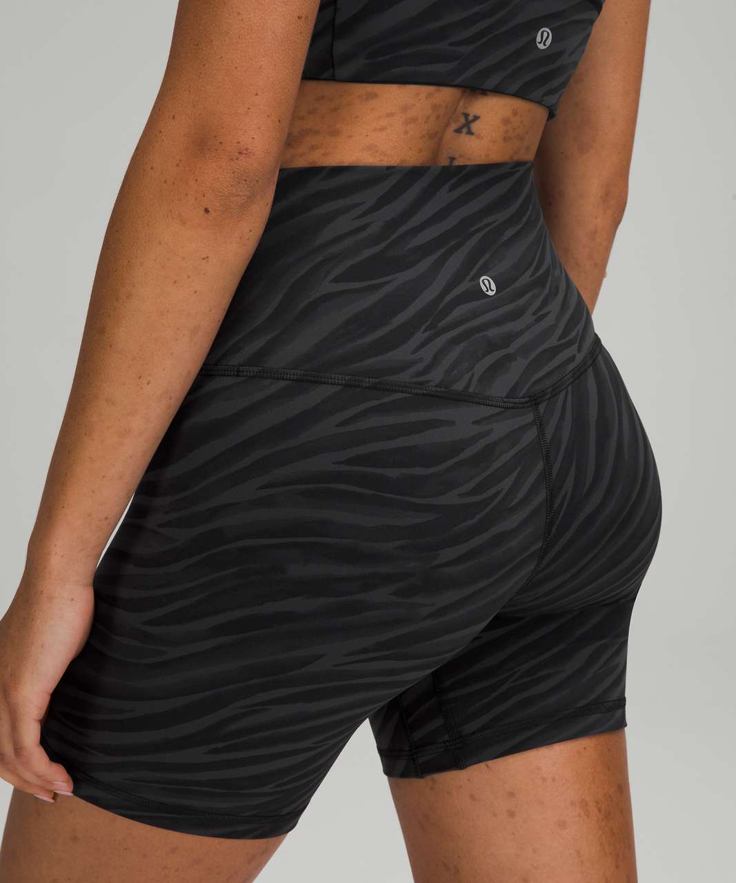 Lululemon Align Short 6" - Le Tigre Camo Deep Coal Multi