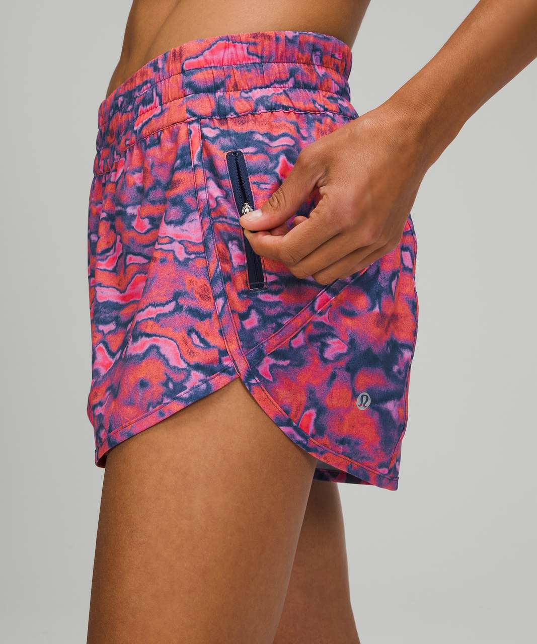 Lululemon Tracker Short 4" - Chroma Clash Multi