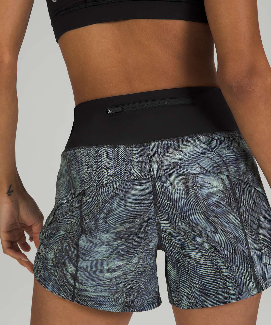 Lululemon Speed Up Mid-Rise Short 4" - Dimensional Icing Blue Multi / Black