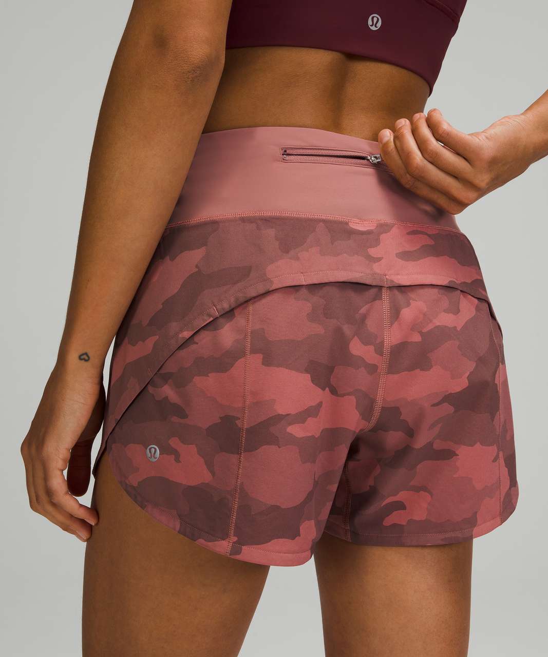 Lululemon Speed Up Mid-Rise Short 4" - Heritage 365 Camo Brier Rose Multi / Spiced Chai