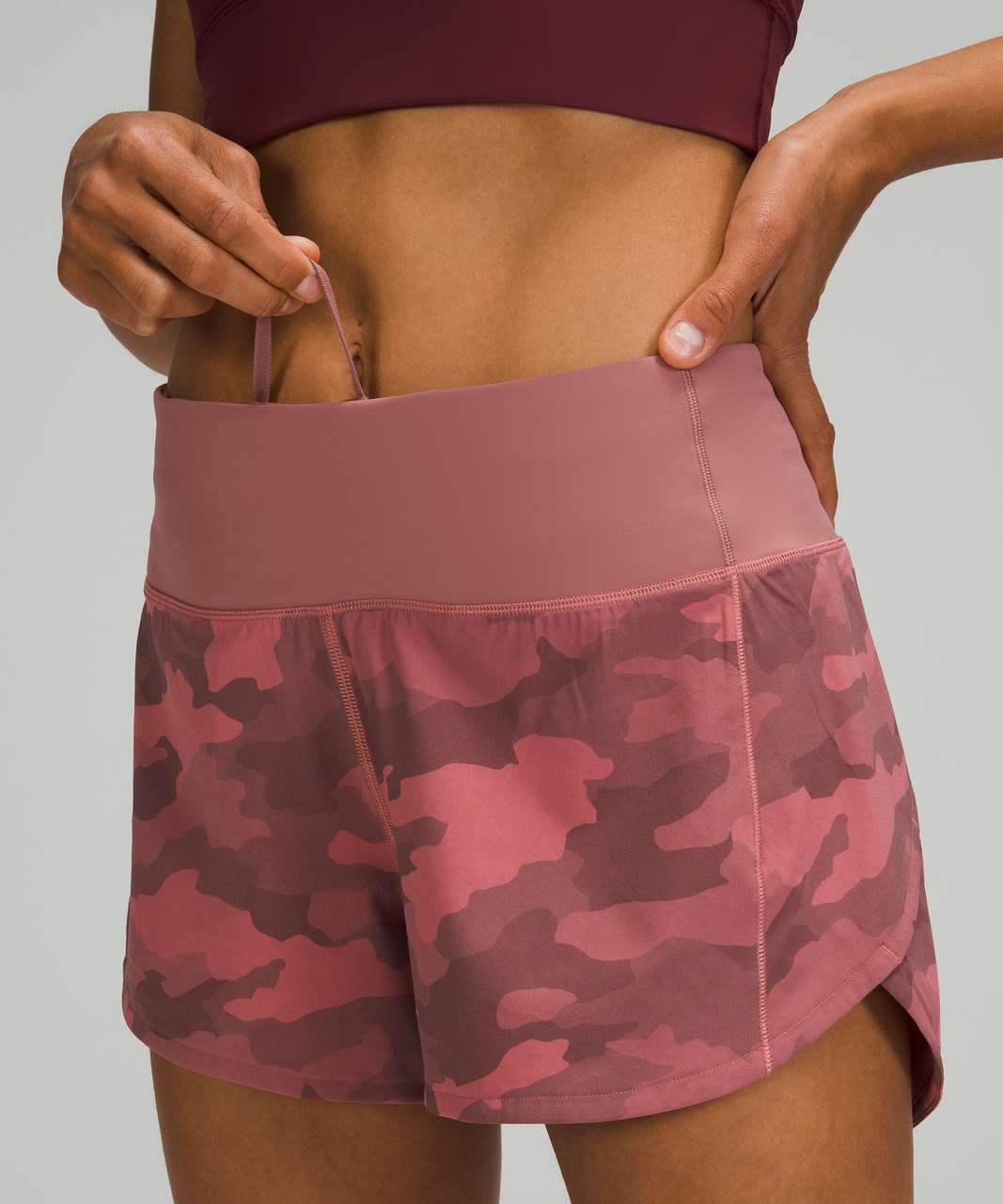 Lululemon Speed Up Mid-Rise Short 4" - Heritage 365 Camo Brier Rose Multi / Spiced Chai