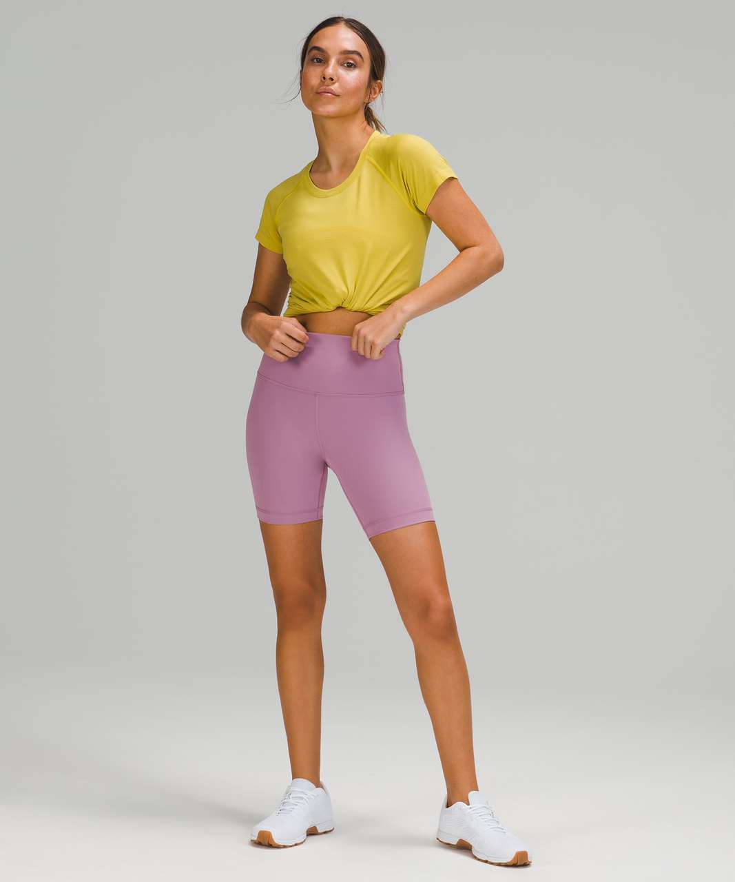 BNWT Lululemon Wunder Train HR 6” Shorts, Women's Fashion, Activewear on  Carousell
