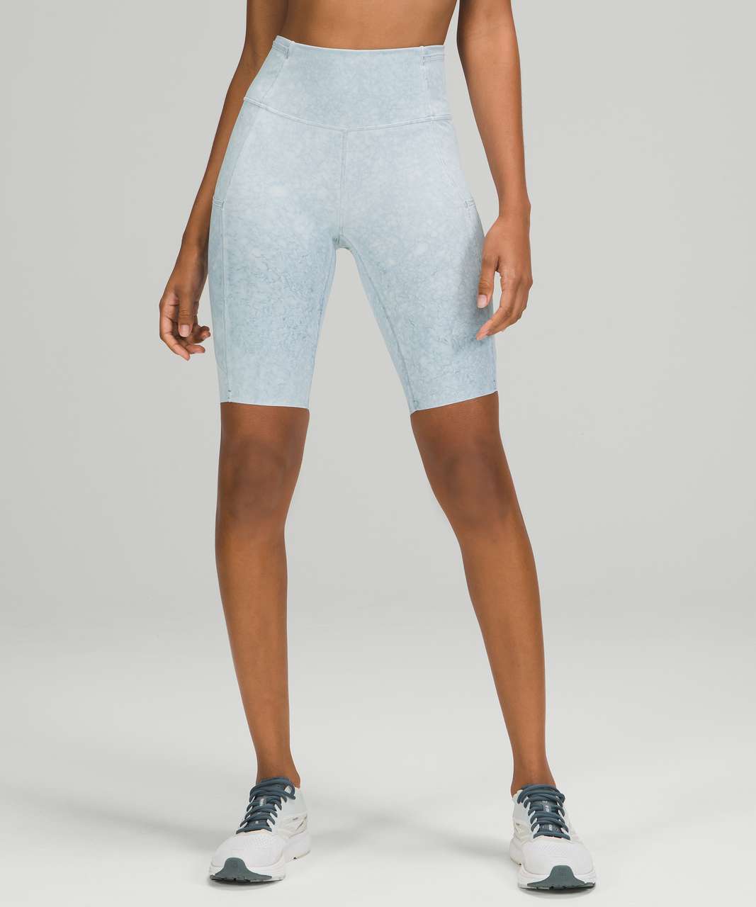 Lululemon Fast and Free Short 10 - City Grit White Blue Fog