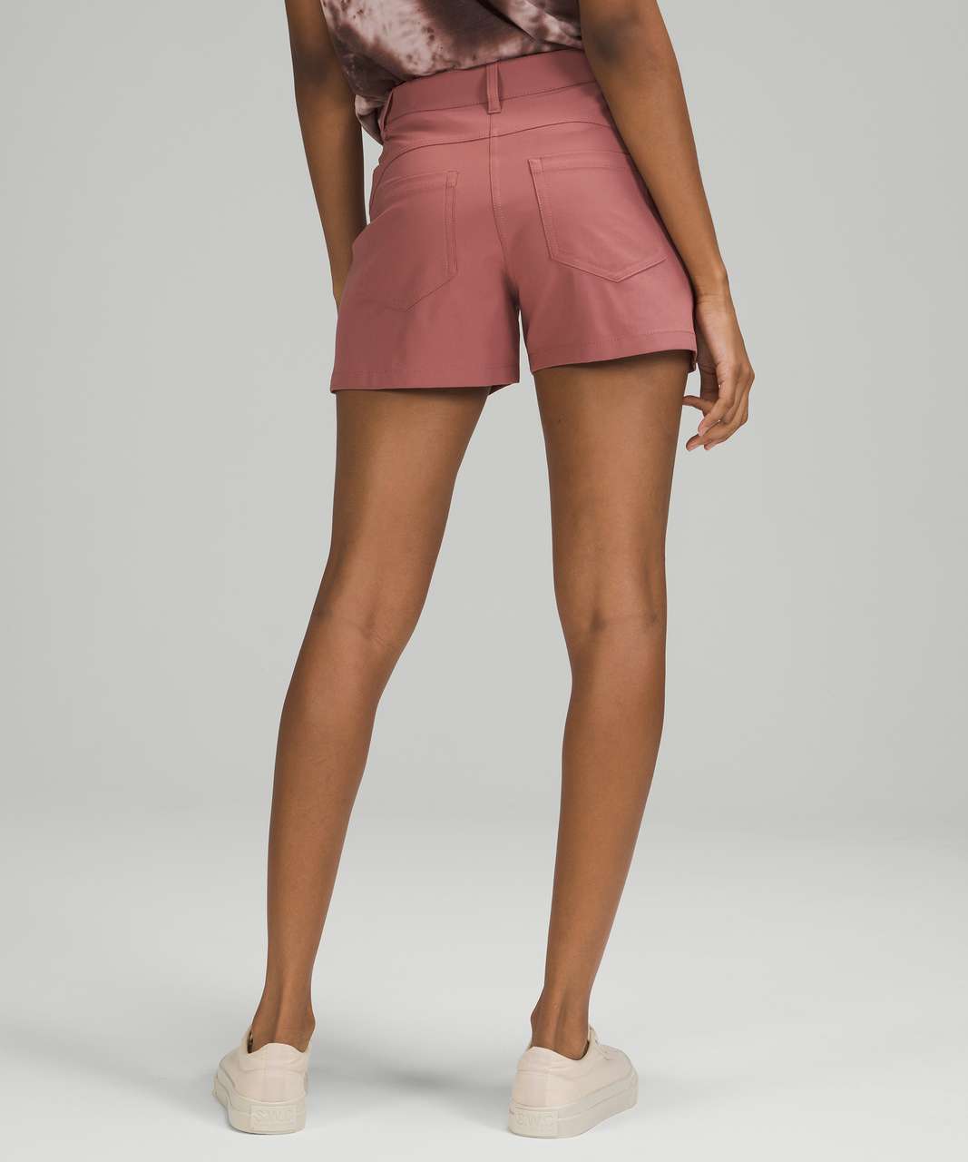 Lululemon City Sleek 5 Pocket High-Rise Short 4" - Spiced Chai