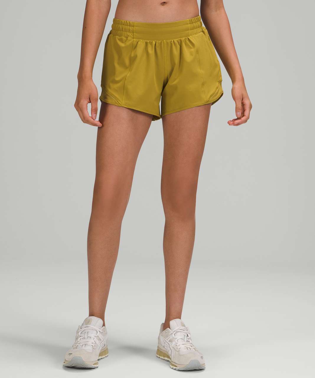 Lululemon Hotty Hot Low Rise Short 4" - Auric Gold