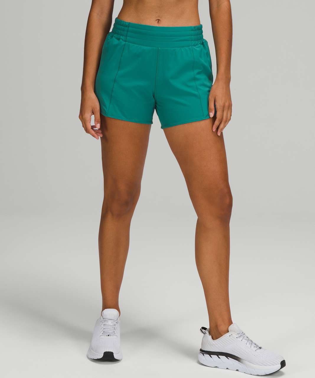 4K walk with Hotty Hot Low Rise Short 4” in Teal Lagoon (8) and Swiftly  Breathe Muscle Tank Top in Sonic Pink (6) : r/lululemon