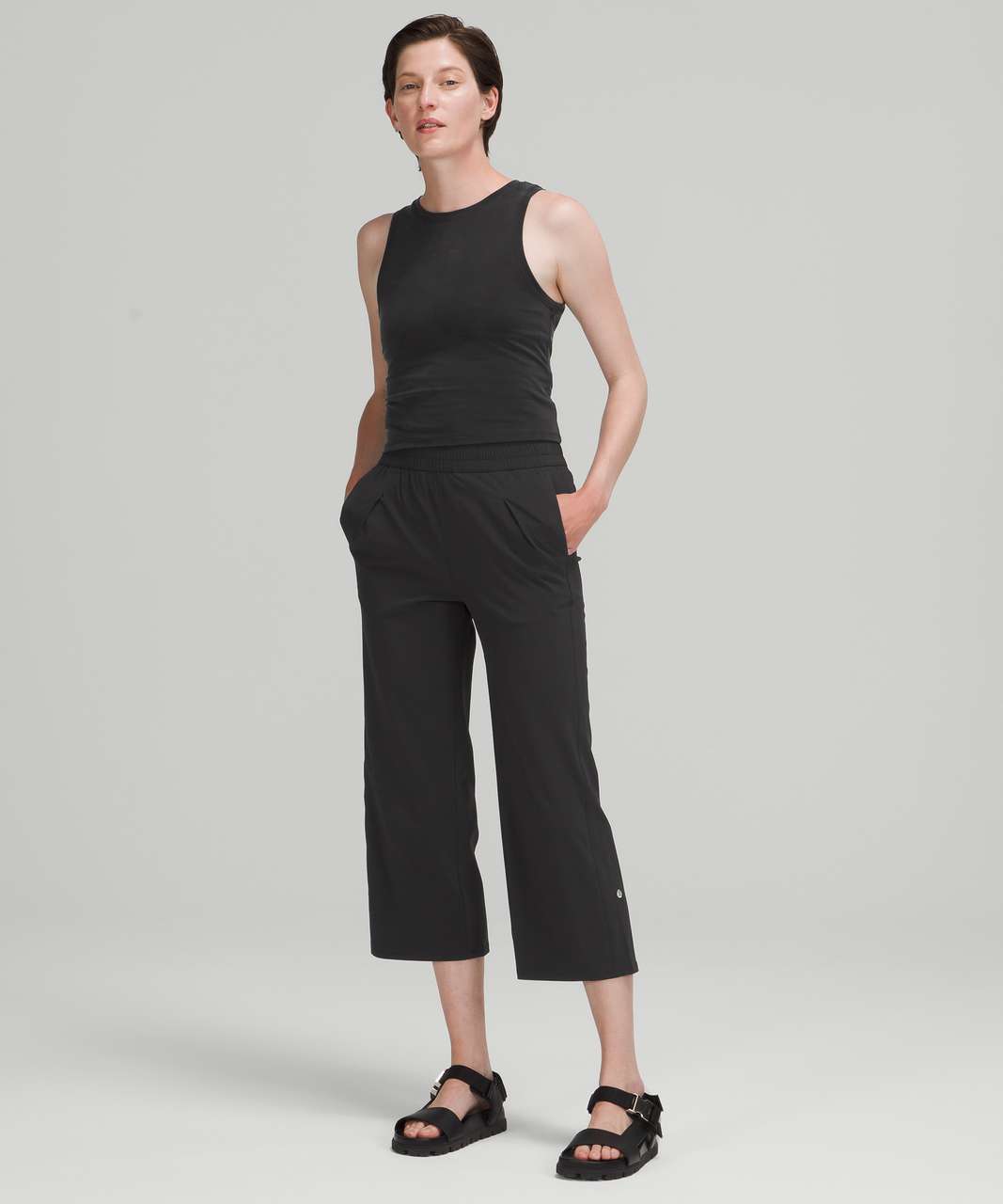 Petits opinion on the Open Tie-Back Tank Top? Saw a review that the back  doesn't look right. : r/lululemon