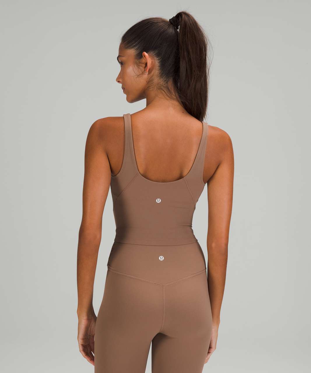 https://storage.googleapis.com/lulu-fanatics/product/65537/1280/lululemon-lululemon-align-tank-top-cacao-048045-358444.jpg