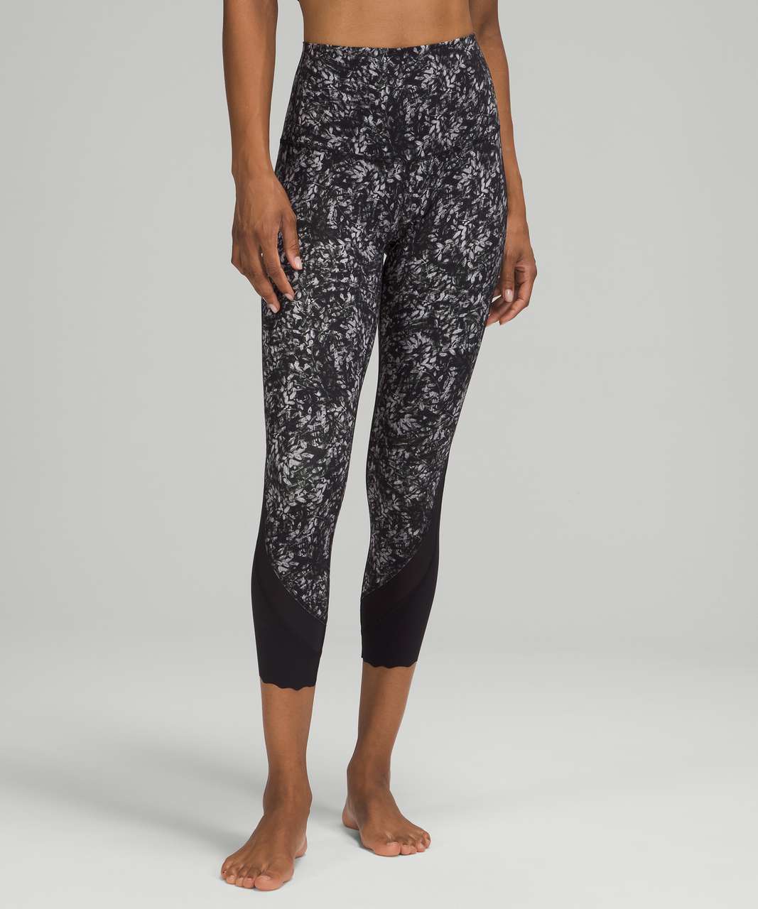 Lululemon Wunder Under Scalloped Hem High-Rise Crop 23 *Updated Full-On  Luxtreme - Blossom Overlay Starlight Multi - lulu fanatics