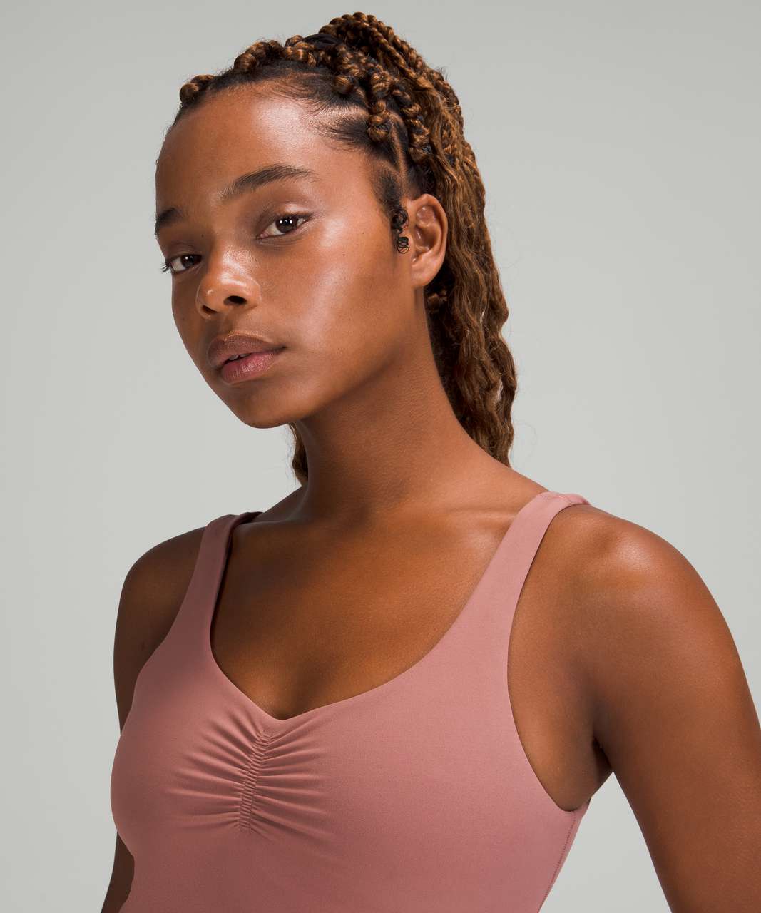 https://storage.googleapis.com/lulu-fanatics/product/65680/1280/lululemon-lululemon-align-gathered-front-tank-top-spiced-chai-048097-359063.jpg