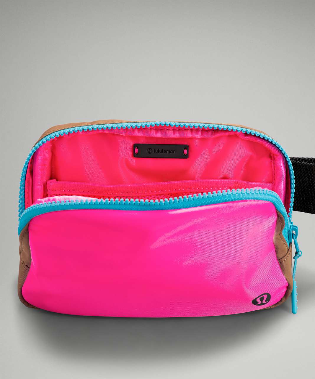 Lululemon Everywhere Belt Bag 1L - Sonic Pink / Cacao / Black