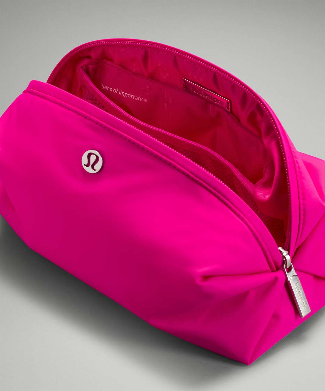 Lululemon Athletica Play Forward Crossbody Pouch (Sonic Pink/Cacao/Black),  Sonic Pink : : Clothing, Shoes & Accessories