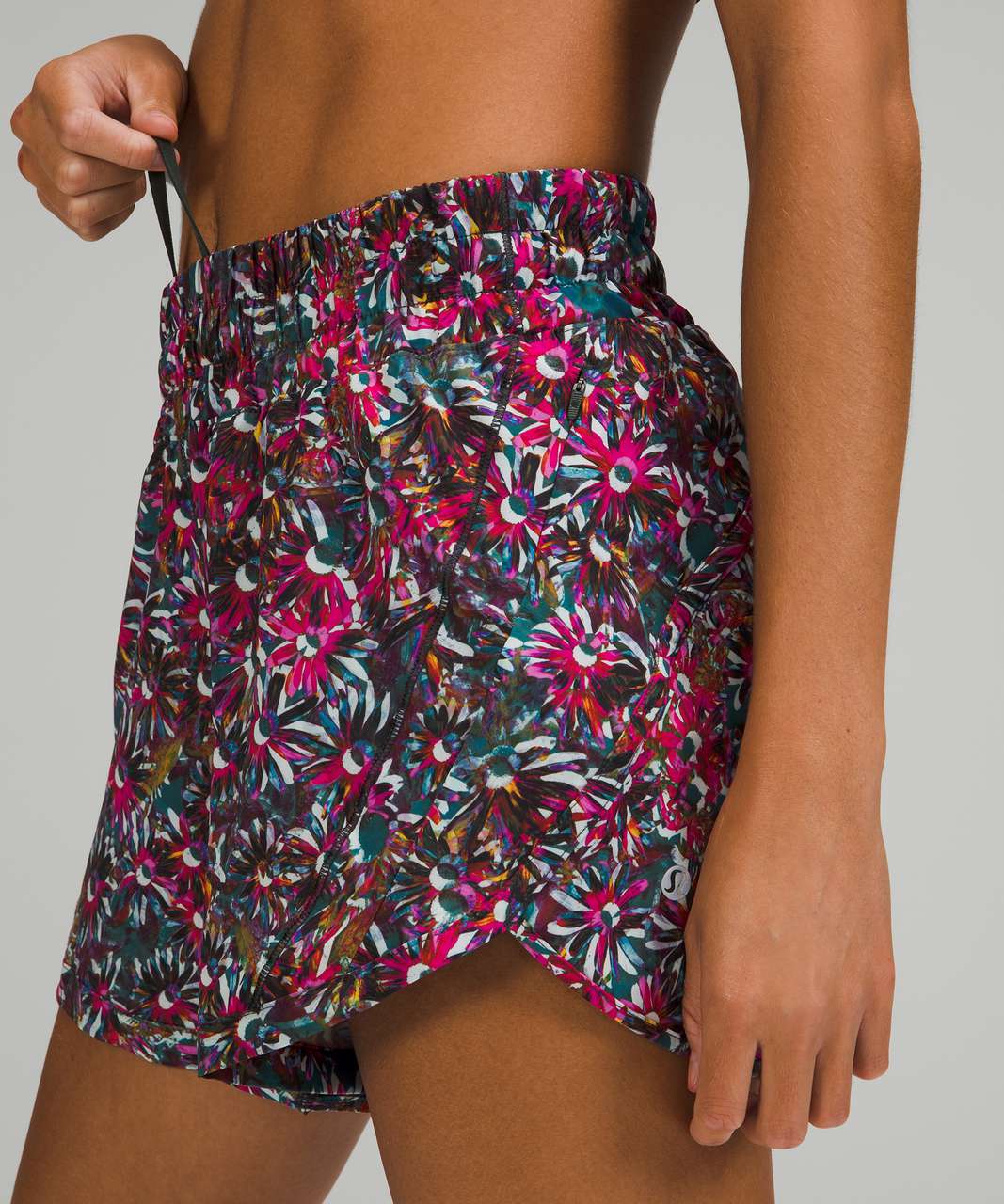 Lululemon Track That Mid-Rise Lined Short 5" - Floral Electric Multi