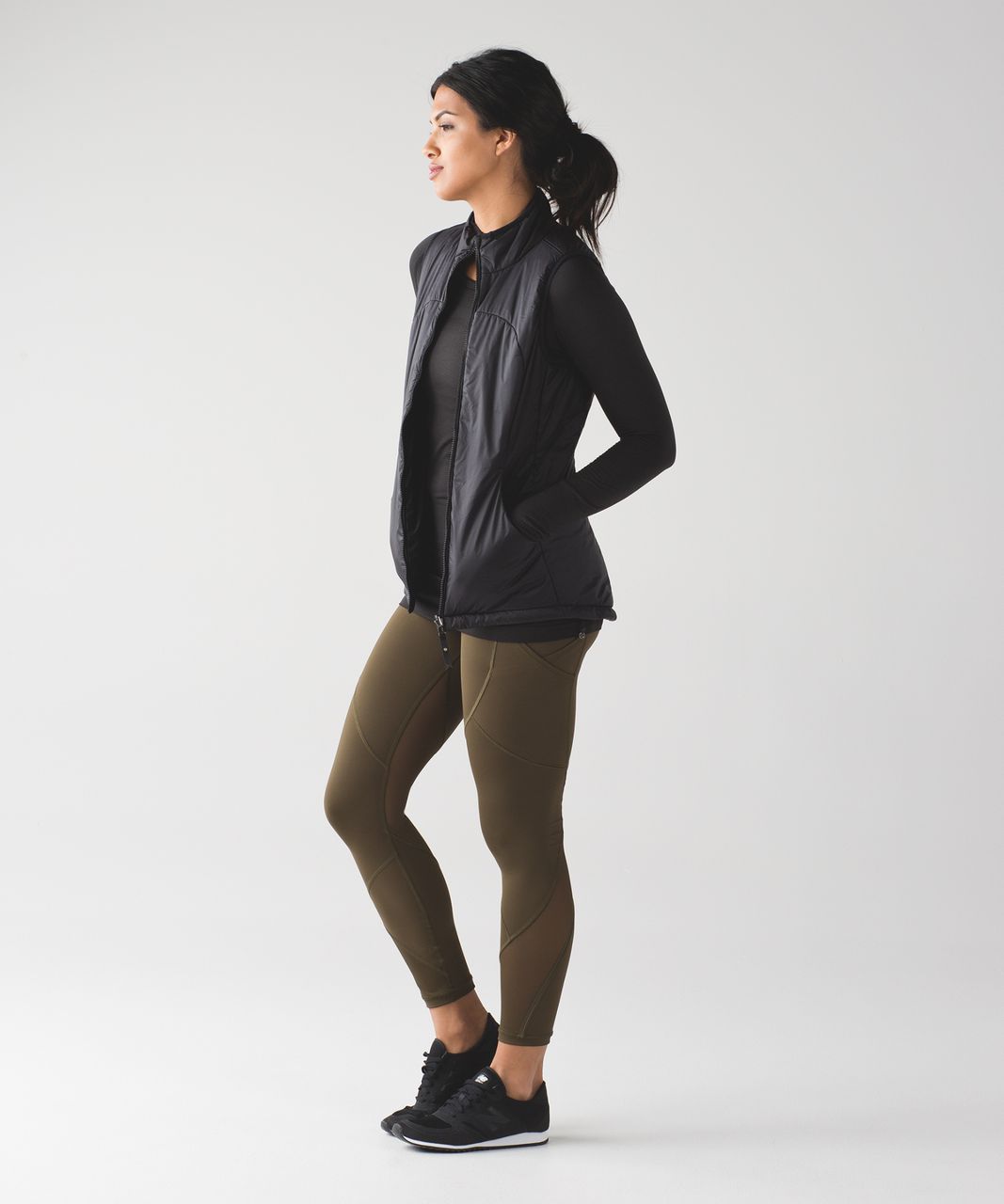 Lululemon Outrun Tight - Military Green