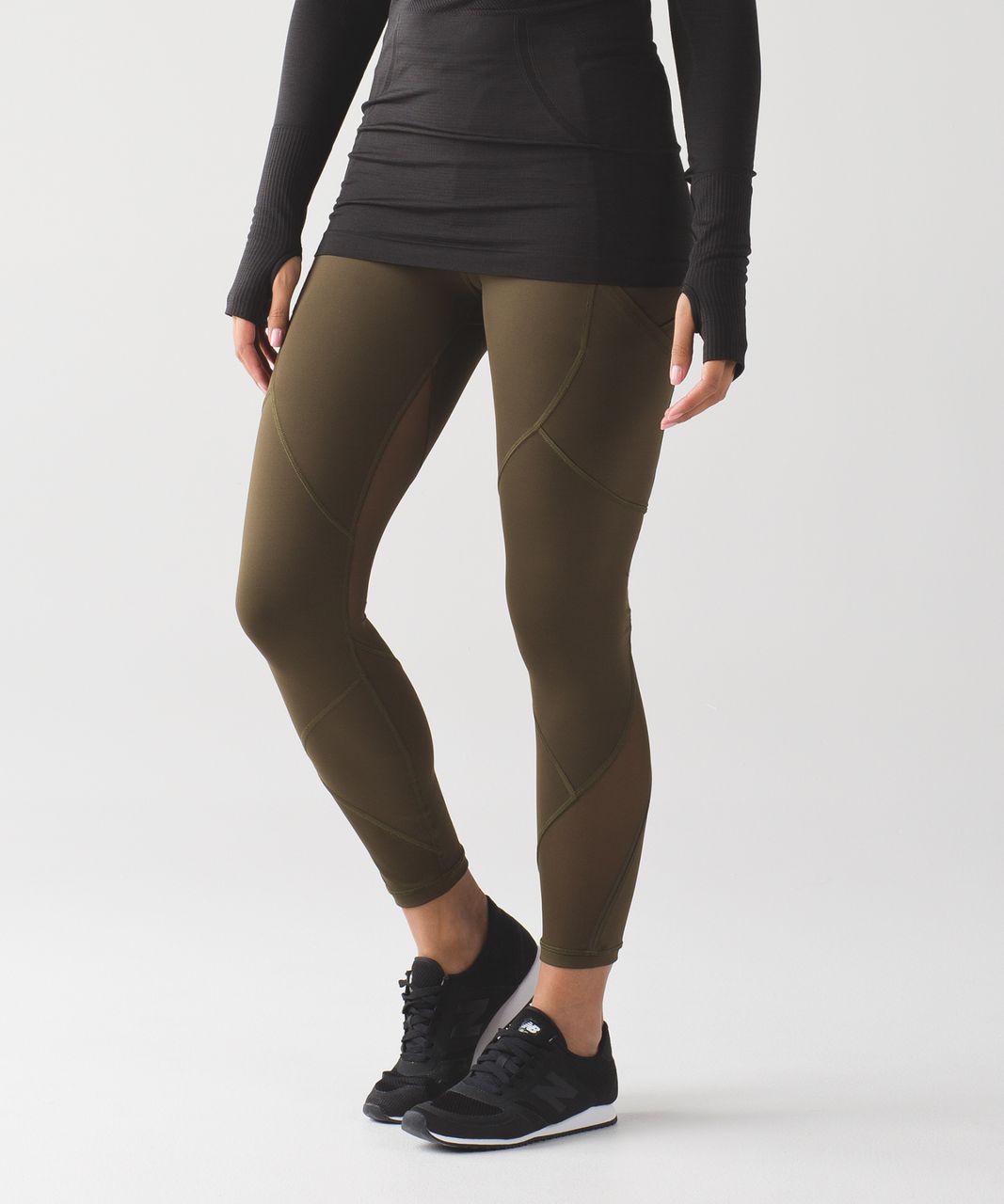 Lululemon Outrun Tight - Military Green