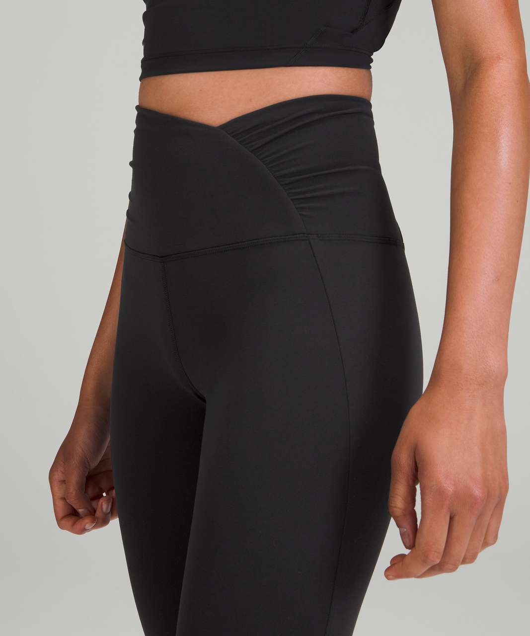 lululemon athletica, Pants & Jumpsuits, Lululemon Reveal Crop 5 Color  Black W6hgps 4 Xs