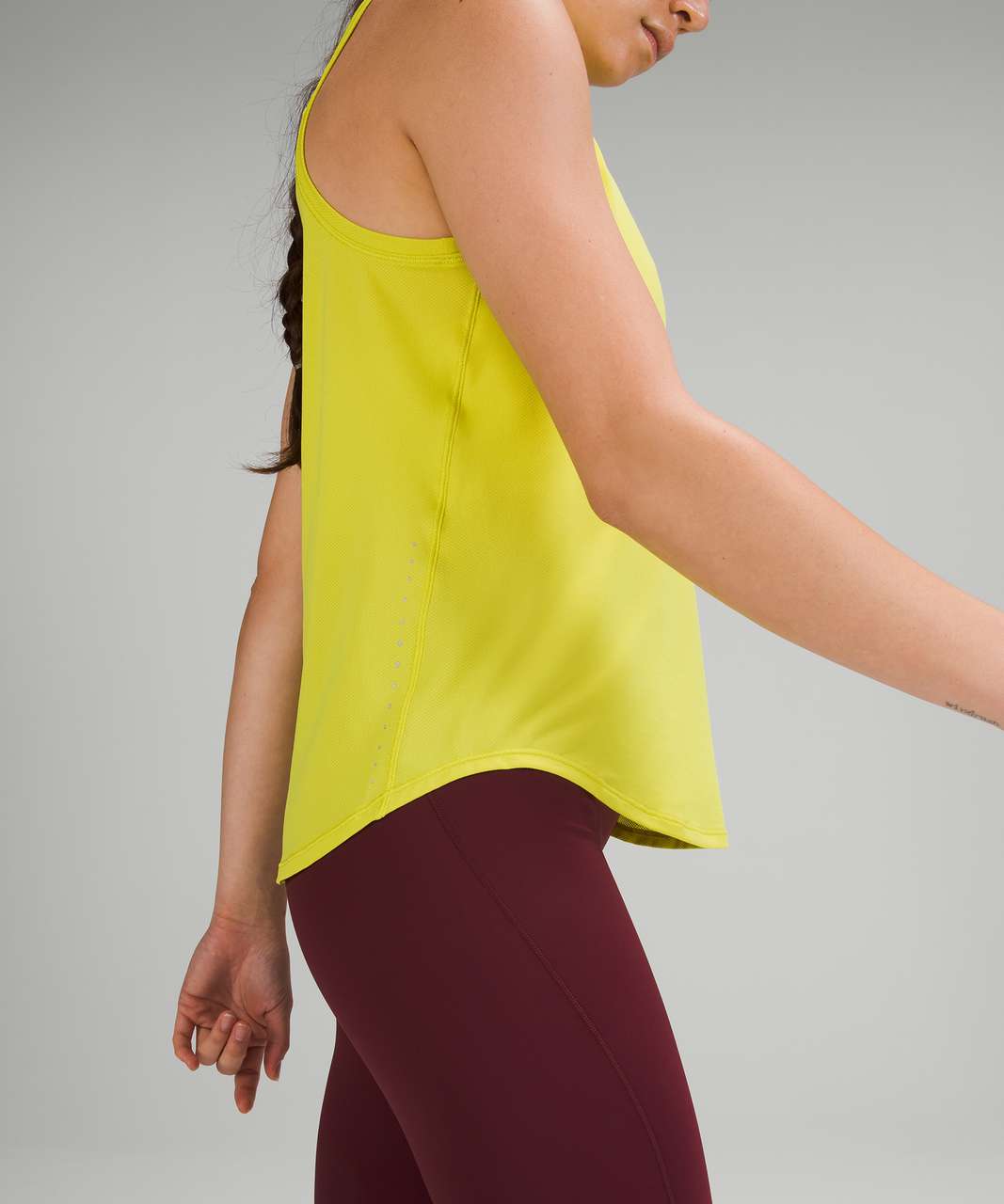 LULULEMON DEEP V TANK III WIDE STRAP YELLOW WHITE SZ-4/XS