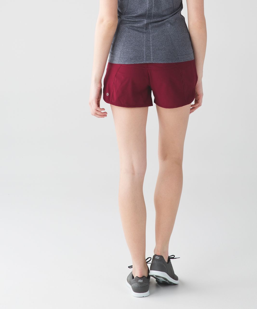 Lululemon Tracker Short IV - Rosewood