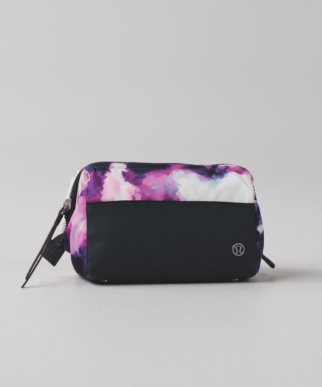 lululemon toiletry bag