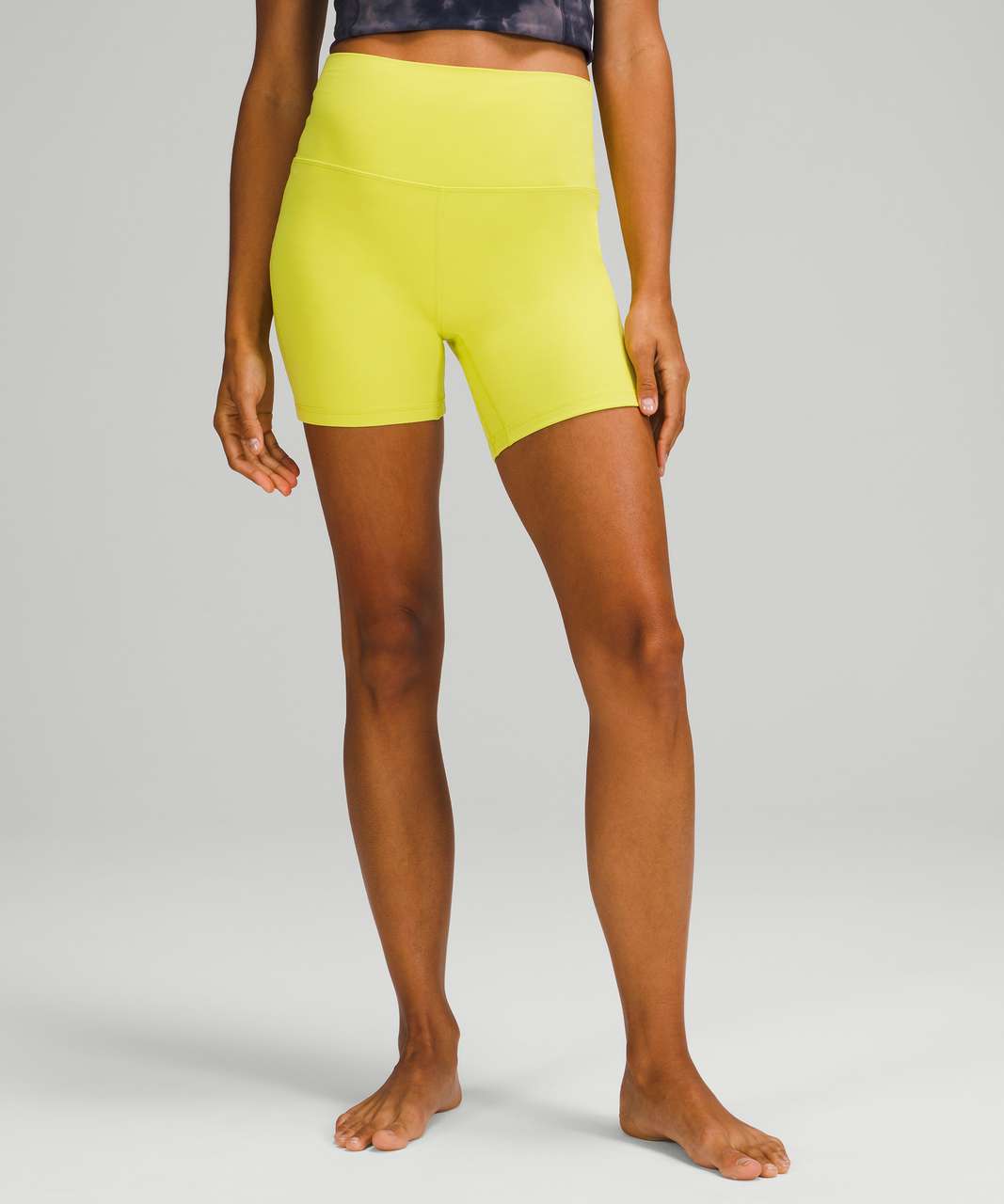 Lululemon Track That Mid-Rise Lined Short 5 - Yellow Serpentine