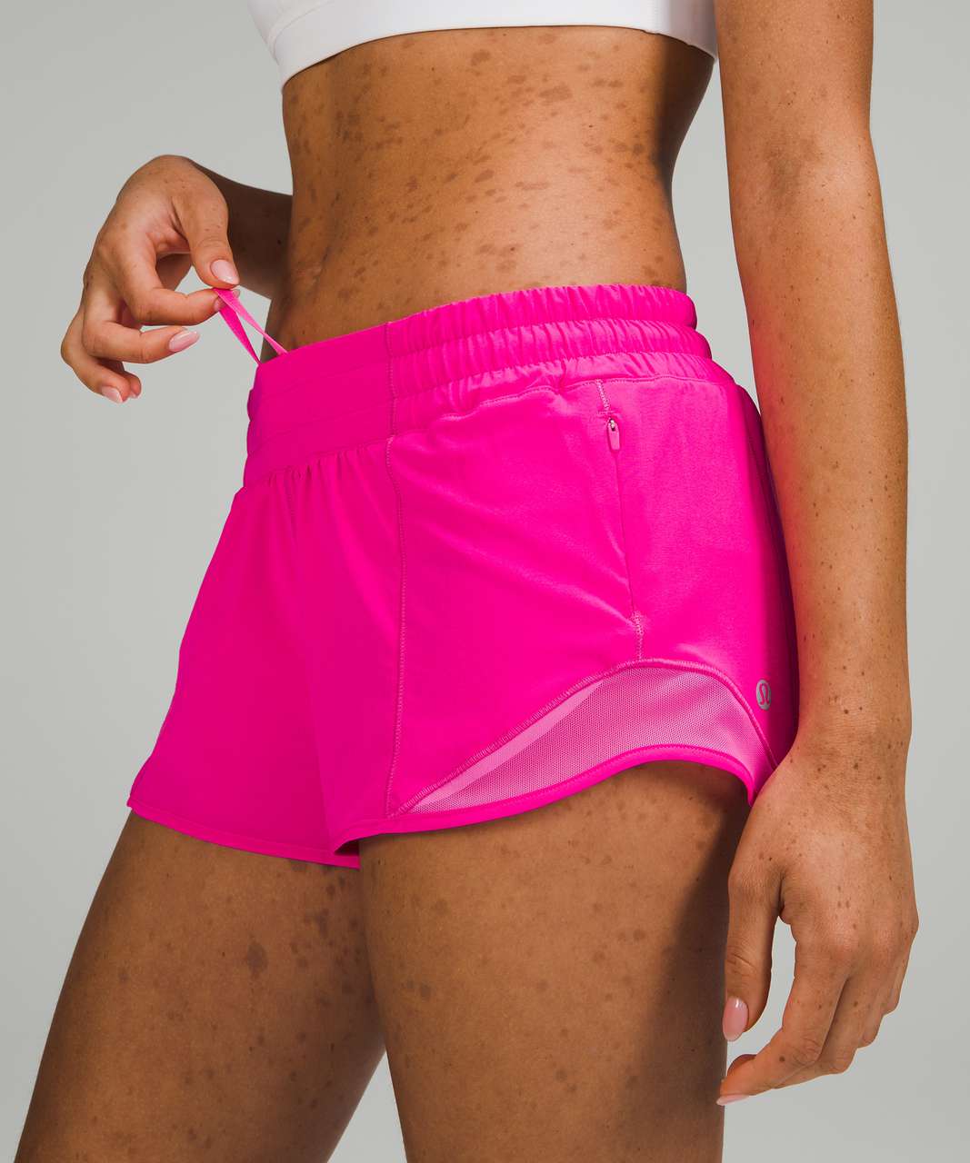 Lululemon Hotty Hot Low Rise Short 2.5 - Pow Pink - lulu fanatics