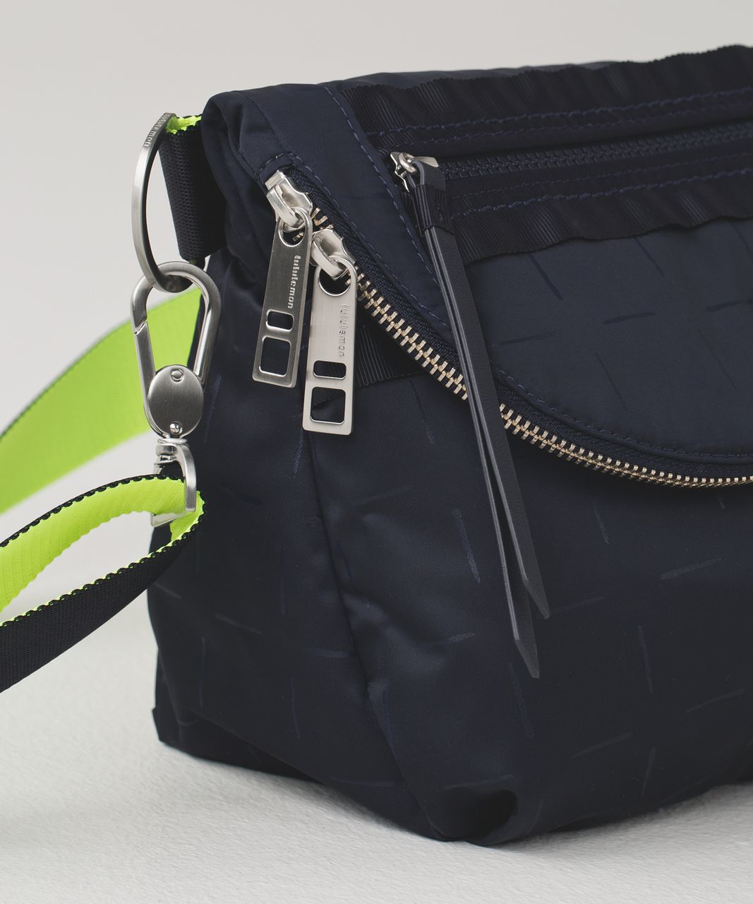 Lululemon Festival Bag - Tikki Tac Embossed Naval Blue