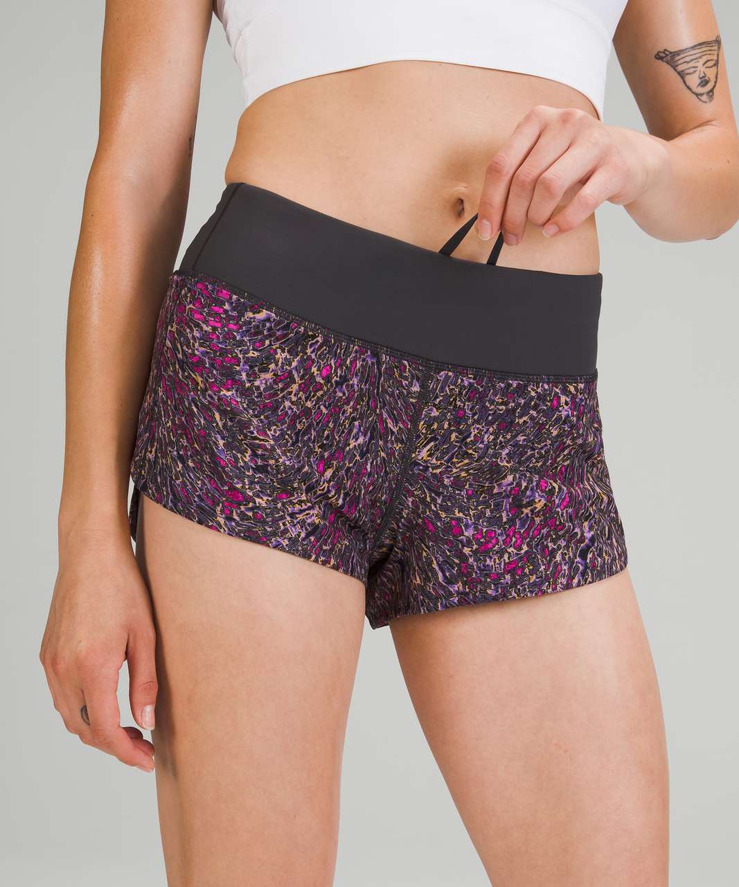 Lululemon Speed Up Low-Rise Short 2.5" - Topography Multi / Graphite Grey