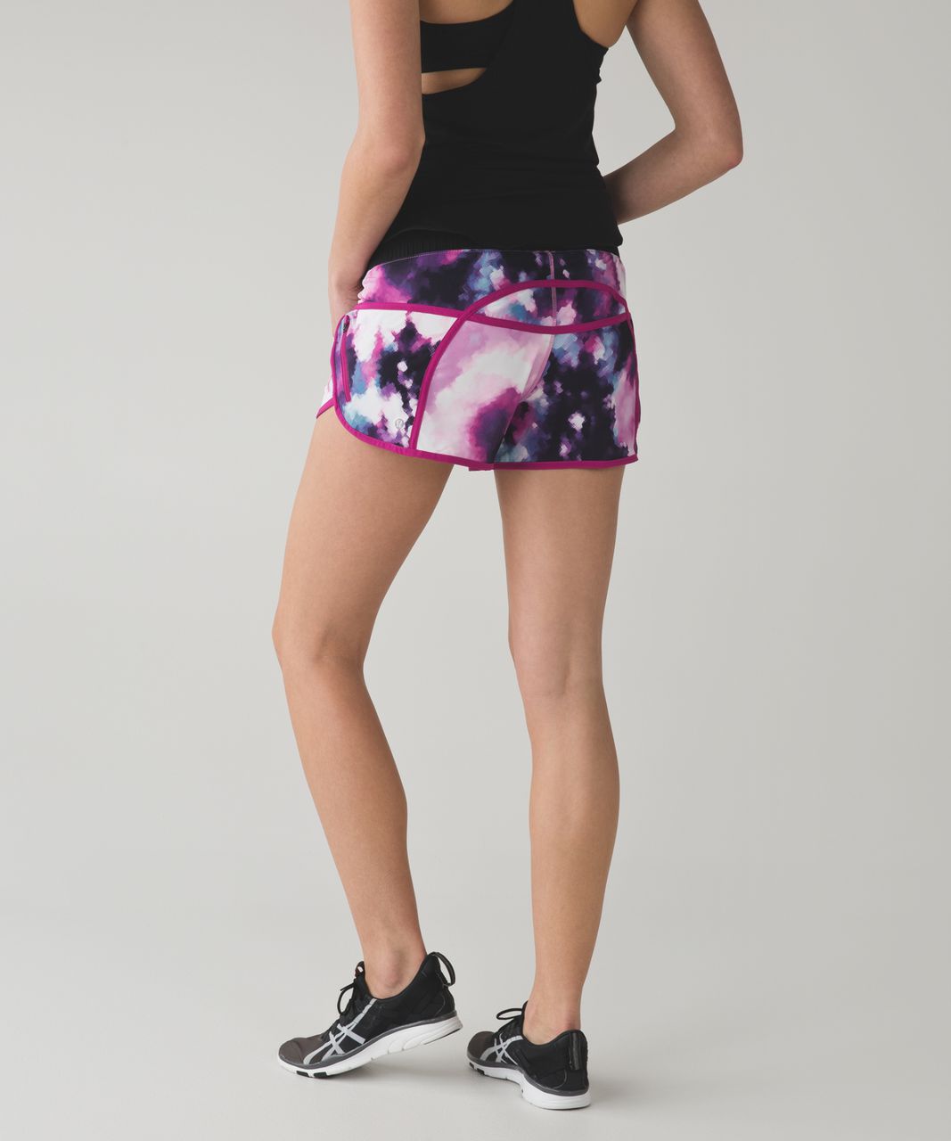 Lululemon Tracker Short III *4-way Stretch - Blooming Pixie Multi / Raspberry