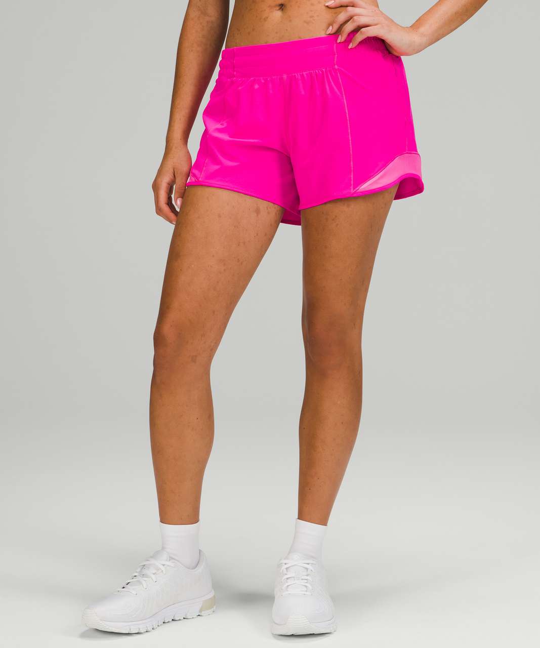 Lululemon Hotty Hot Low Rise Short 4" - Pow Pink