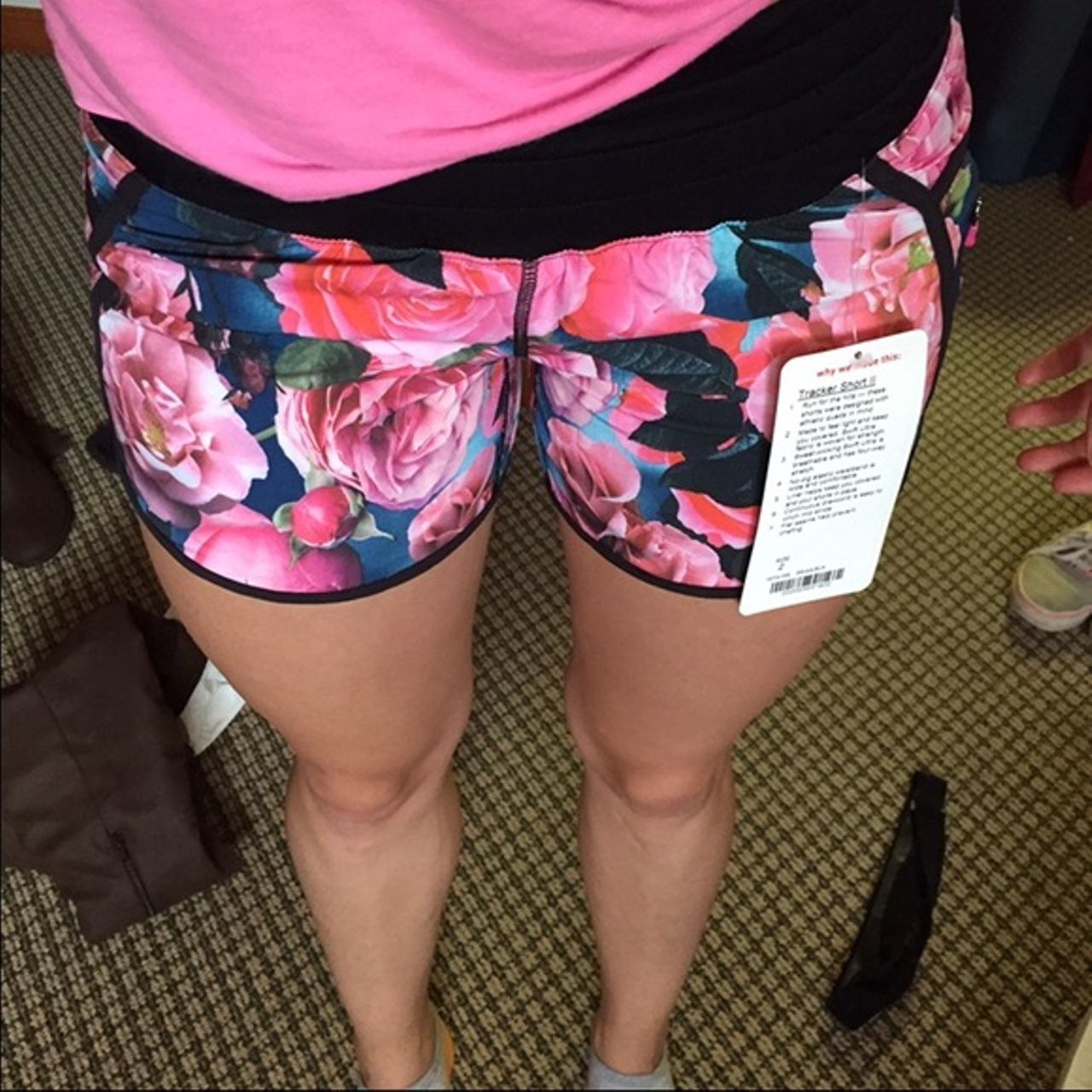 Lululemon Tracker Short II - Secret Garden / Black