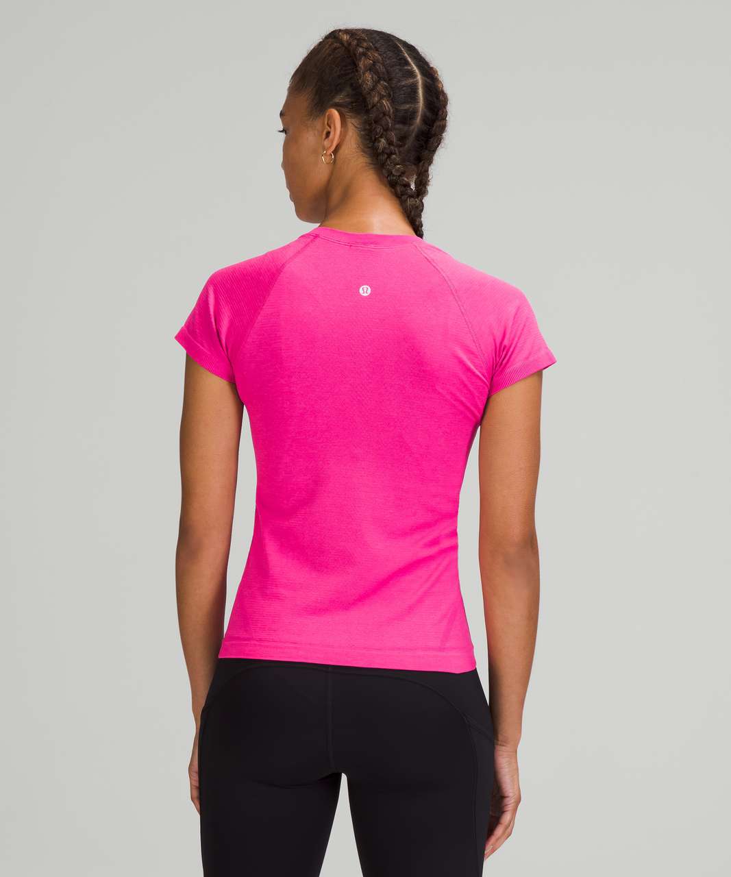 sonic pink swiftly tech short sleeve