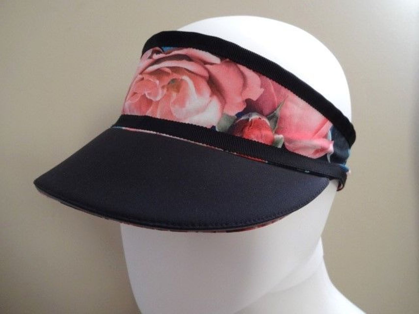 Lululemon Perfect Pace Visor - Secret Garden / Black