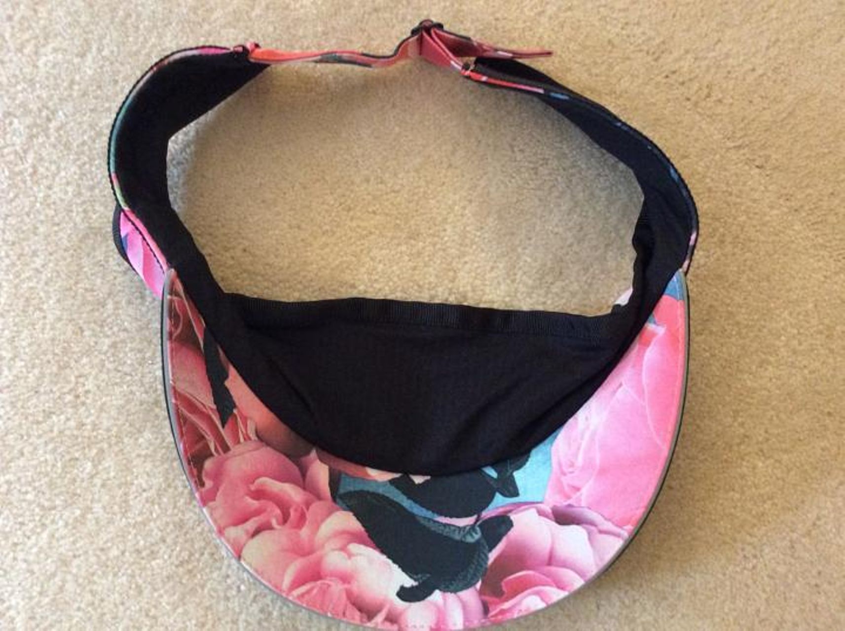 Lululemon Perfect Pace Visor - Secret Garden / Black