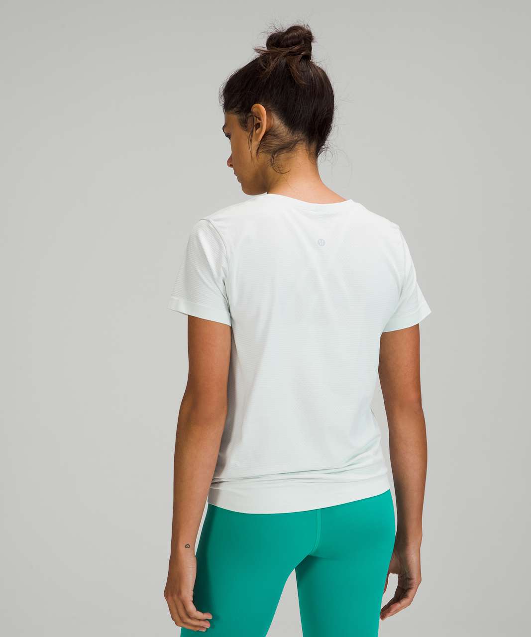 Lululemon Swiftly Breathe Short Sleeve Shirt - Ocean Air / Ocean Air