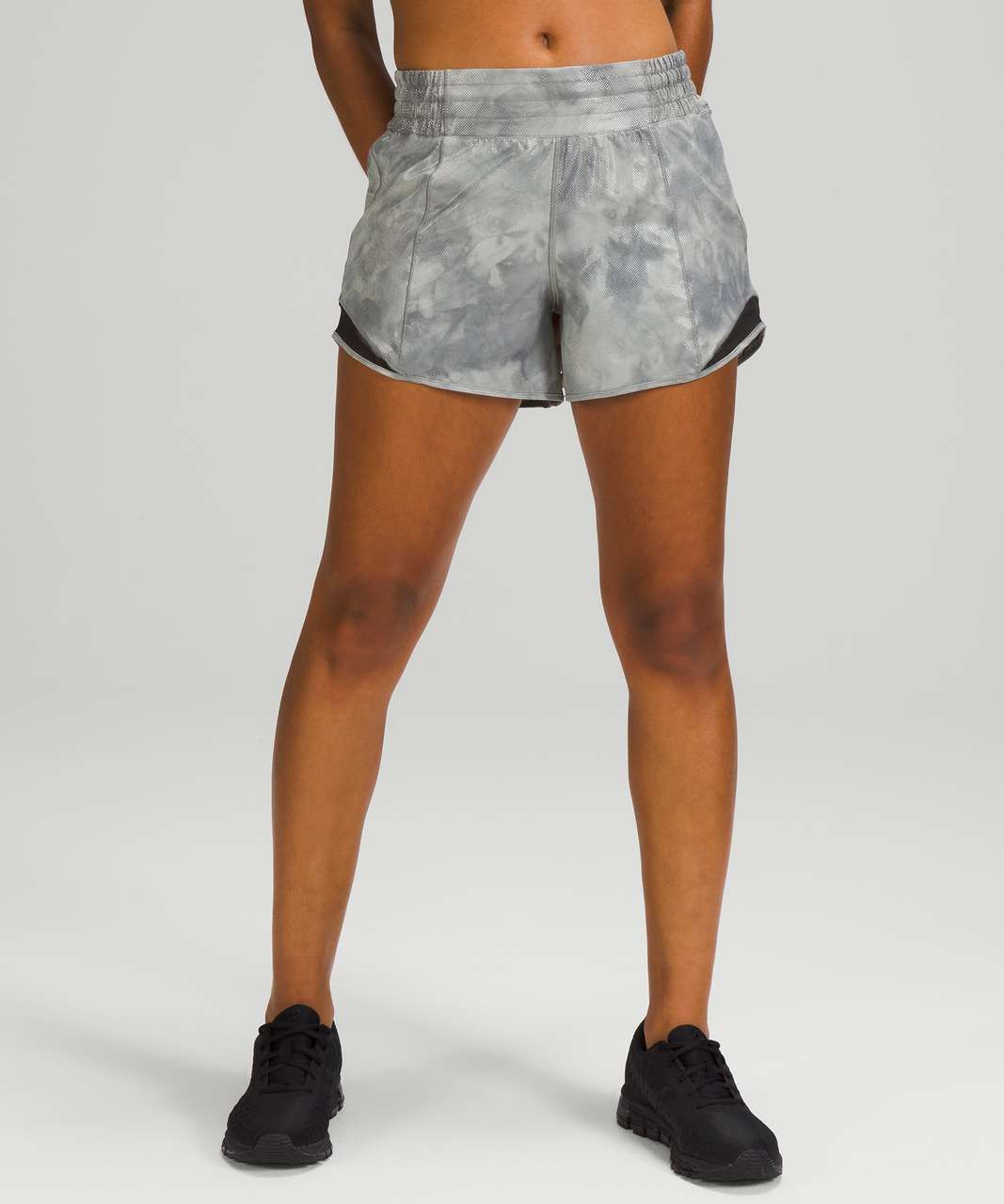 Lululemon SeaWheeze Hotty Hot High-Rise Lined Short 4" - Elation Foil Diamond Dye Gunmetal Foil / Black