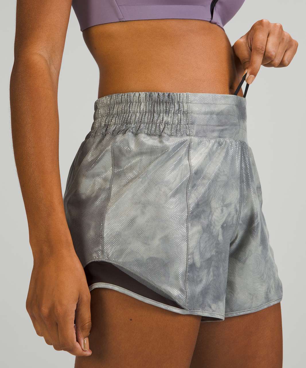 Lululemon SeaWheeze Hotty Hot High-Rise Lined Short 4" - Elation Foil Diamond Dye Gunmetal Foil / Black