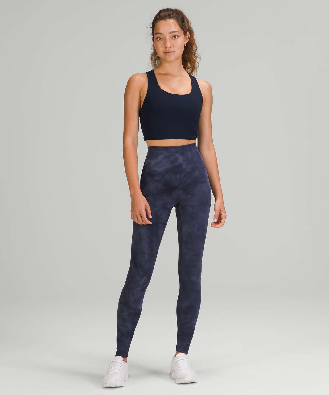 Lululemon diamond dye naval blue Wunder train 25” size 6, Women's Fashion,  Bottoms, Jeans & Leggings on Carousell