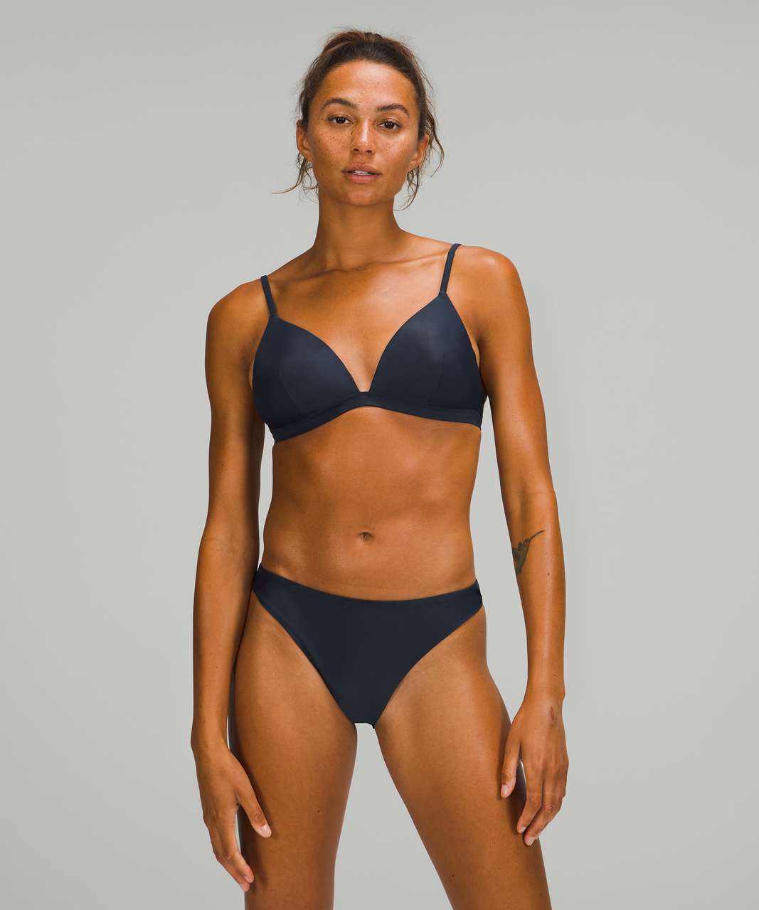 Lululemon Waterside Swim Top *C Cup - True Navy