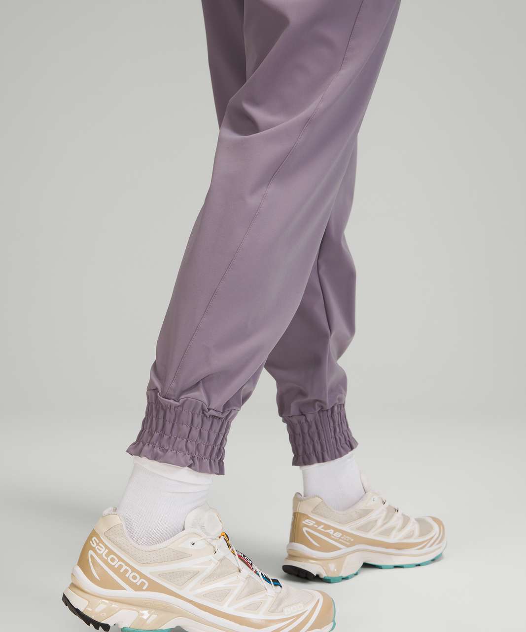 2]Lululemon On The Fly Jogger *Woven-Cassis Size 2, Women's Fashion,  Activewear on Carousell