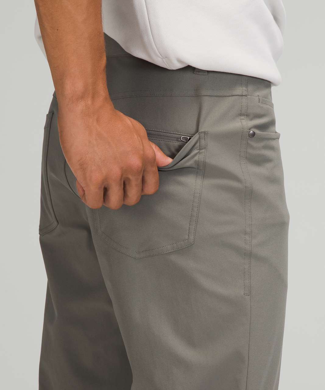 Lululemon On The Move Pant *Lightweight - Grey Sage - lulu fanatics