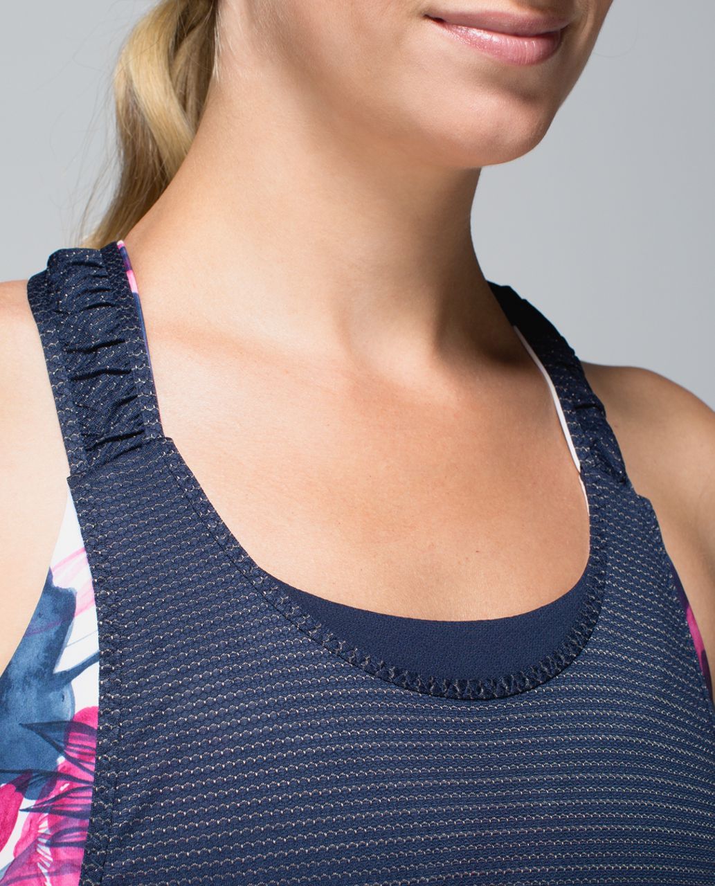 Lululemon Stash It Tank - Inkwell / Inky Floral Ghost Inkwell Bumble Berry / Bumble Berry