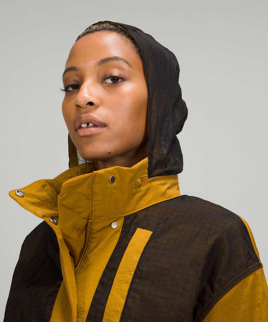 Lululemon Water-Repellent Mesh Jacket - Gold Spice / Black