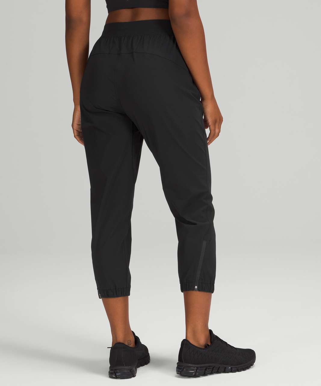 lululemon athletica, Pants & Jumpsuits, Lululemon 220 Wanderer Cropped  Jogger In Black