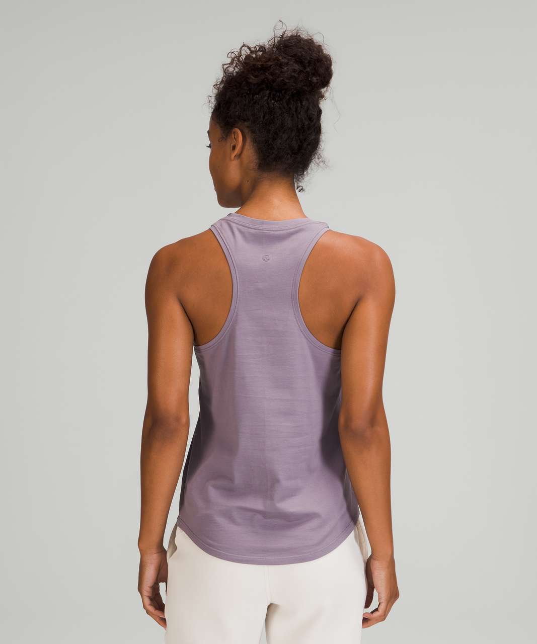 Seriously love this top! Hold Tight Tank in Dusky Lavender (8) and Align  Short 6” in White (6). : r/lululemon