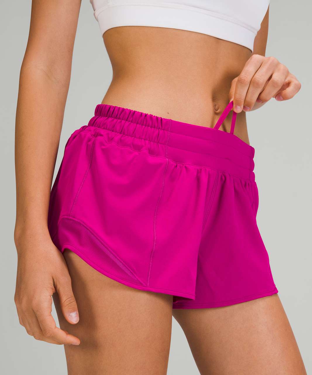 NEW LULULEMON Hotty Hot 2.5 LR Short 0 2 4 6 8 Raspberry Cream